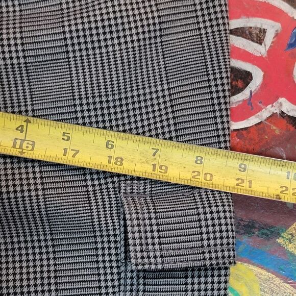 Hollister Epic Flex Plaid Crop Taper Pants - black & white, woman's size Medium - Picture 10 of 10